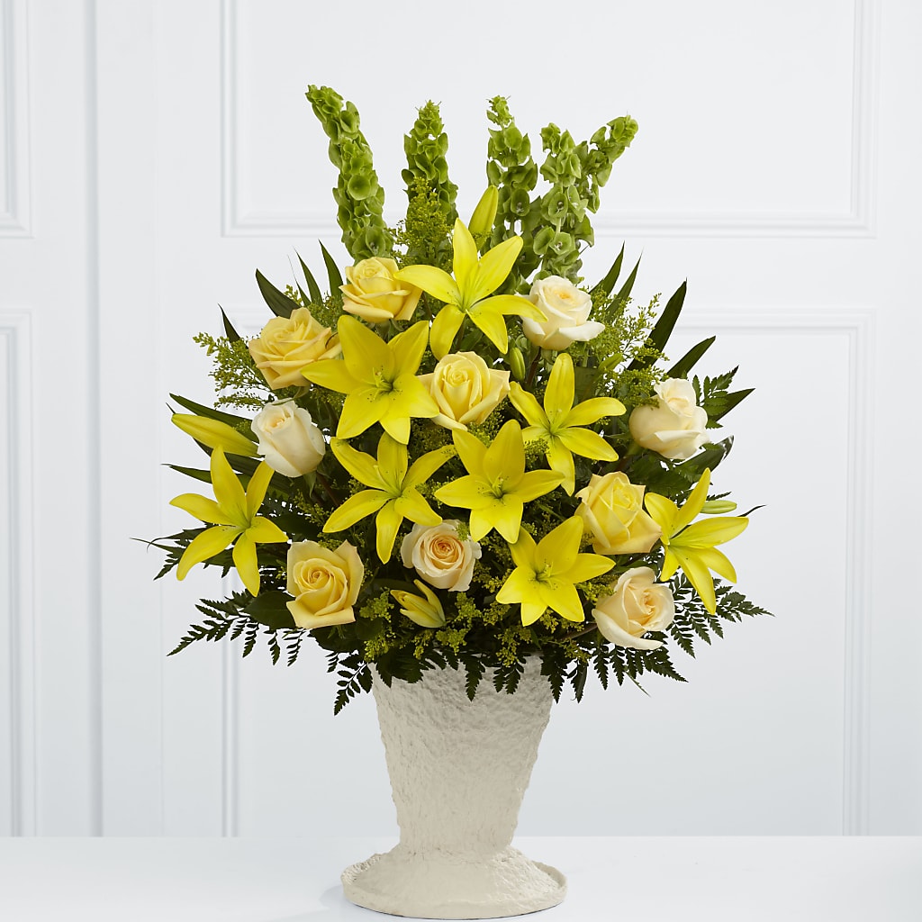 Golden Memories Arrangement – Broadway Gifts And Flowers, Farmington NM