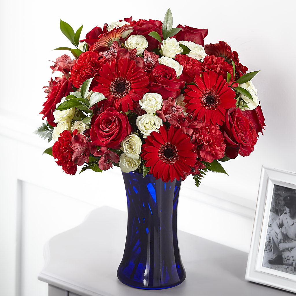 Hearts Embrace Bouquet – Broadway Gifts And Flowers, Farmington NM